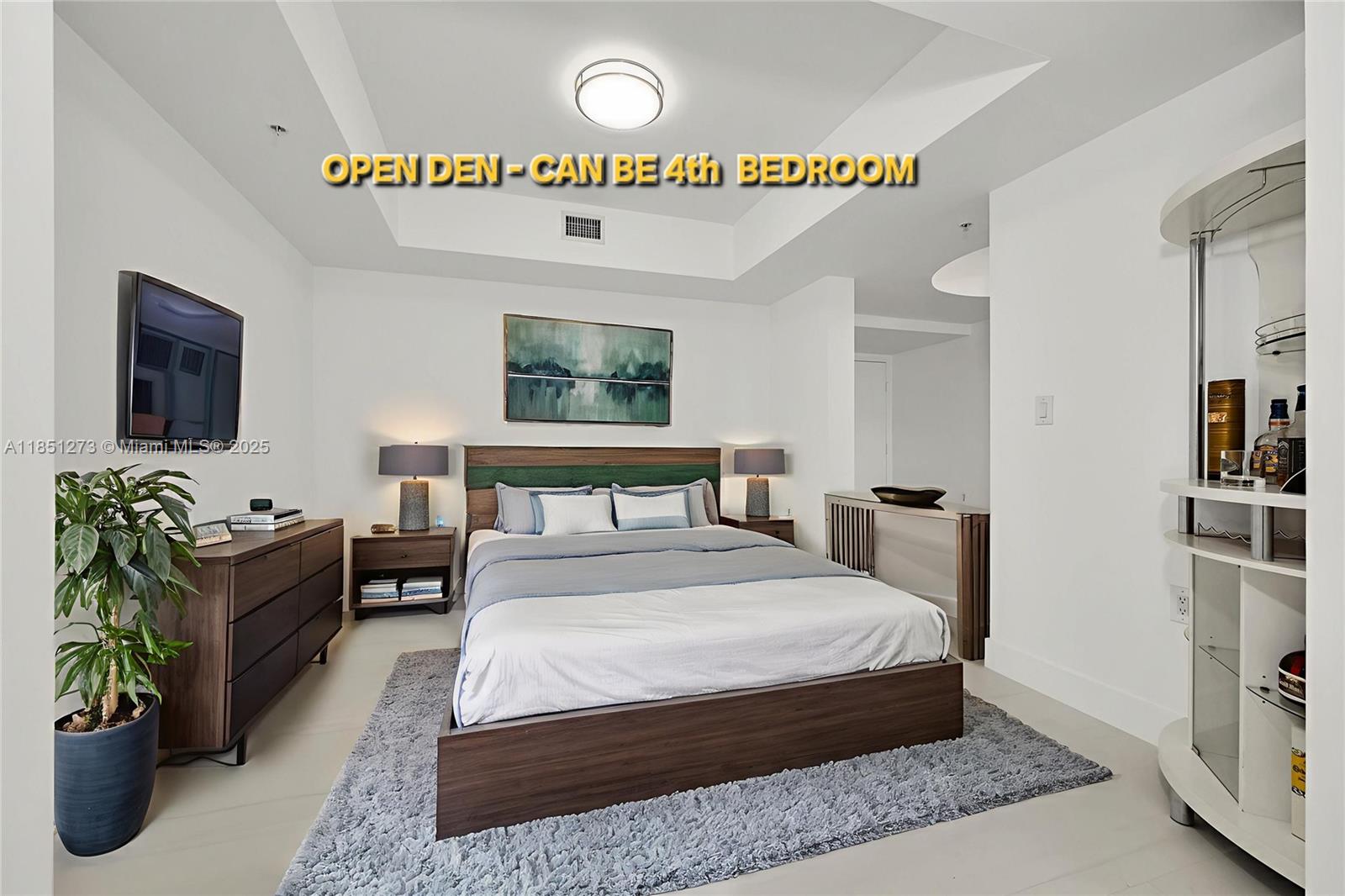 SAYAN CONDO - Residential