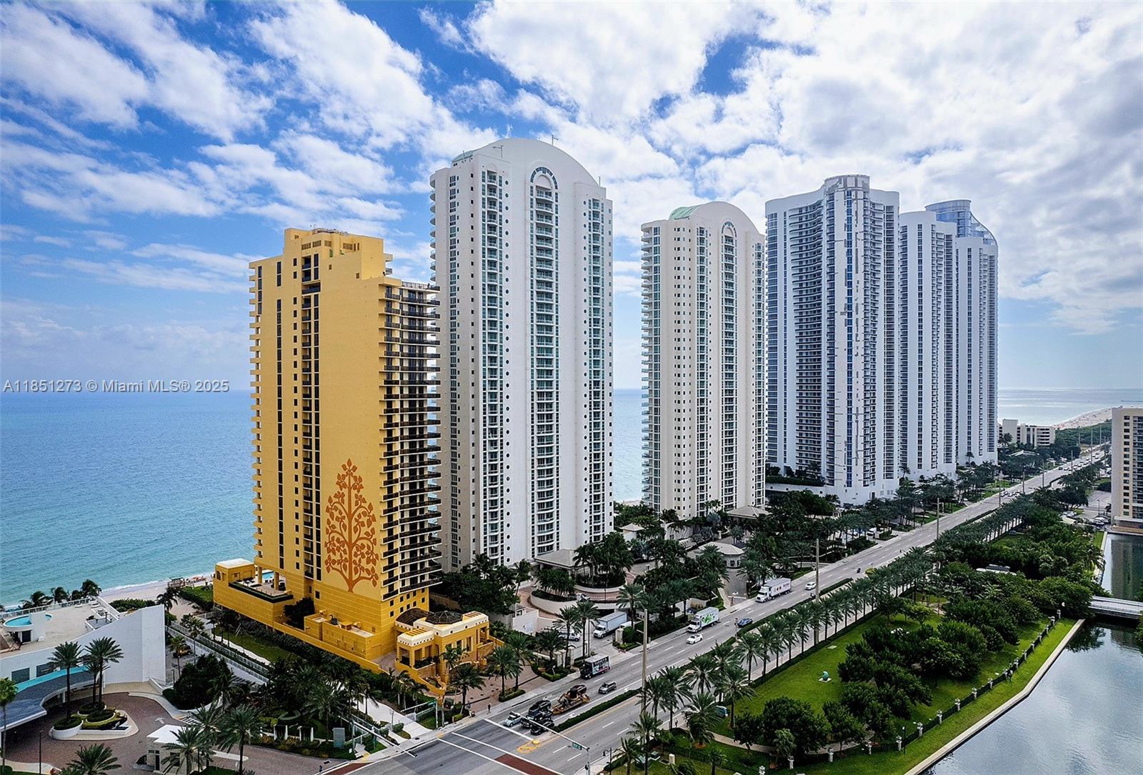 SAYAN CONDO - Residential