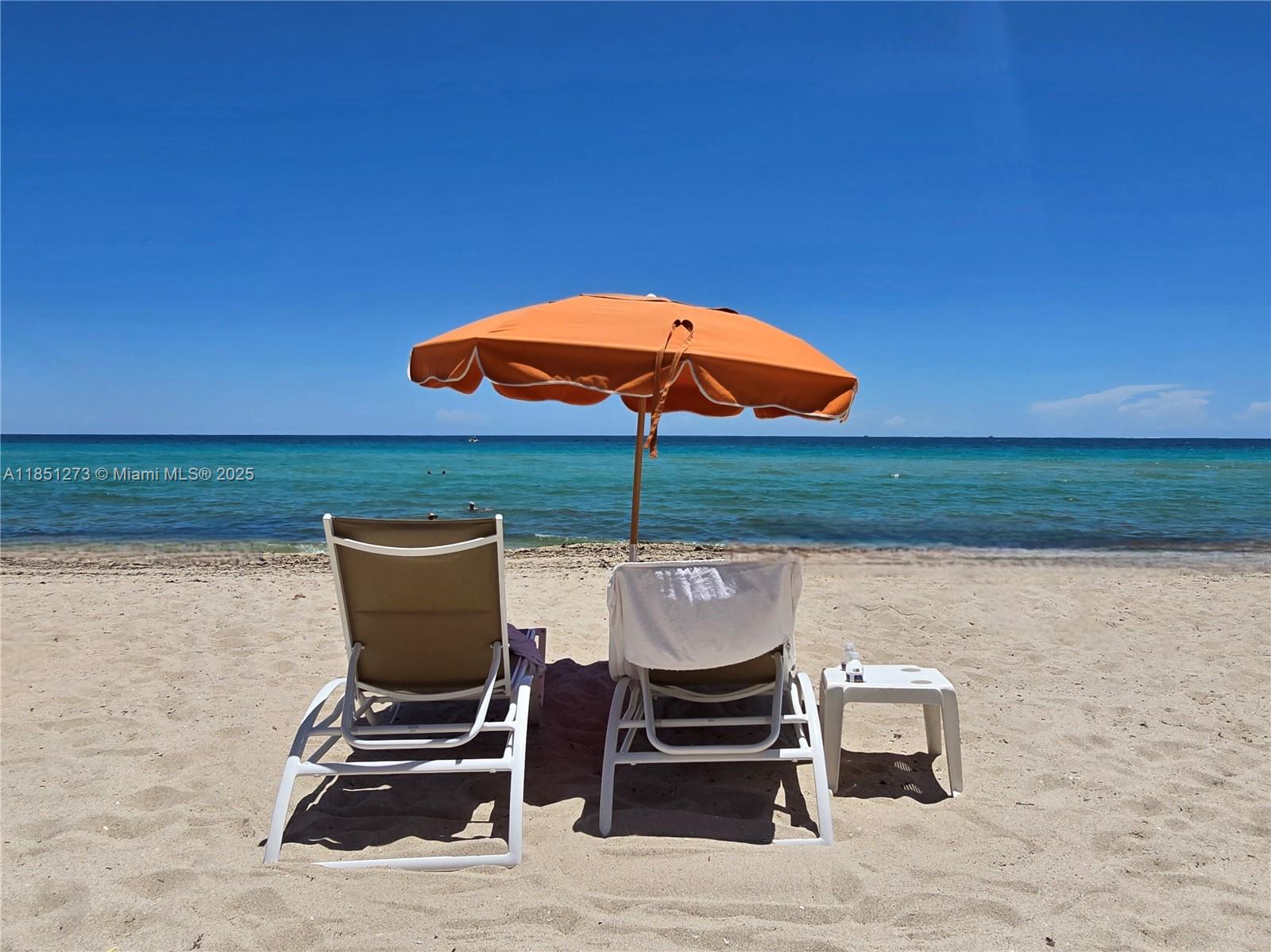 SAYAN CONDO - Residential