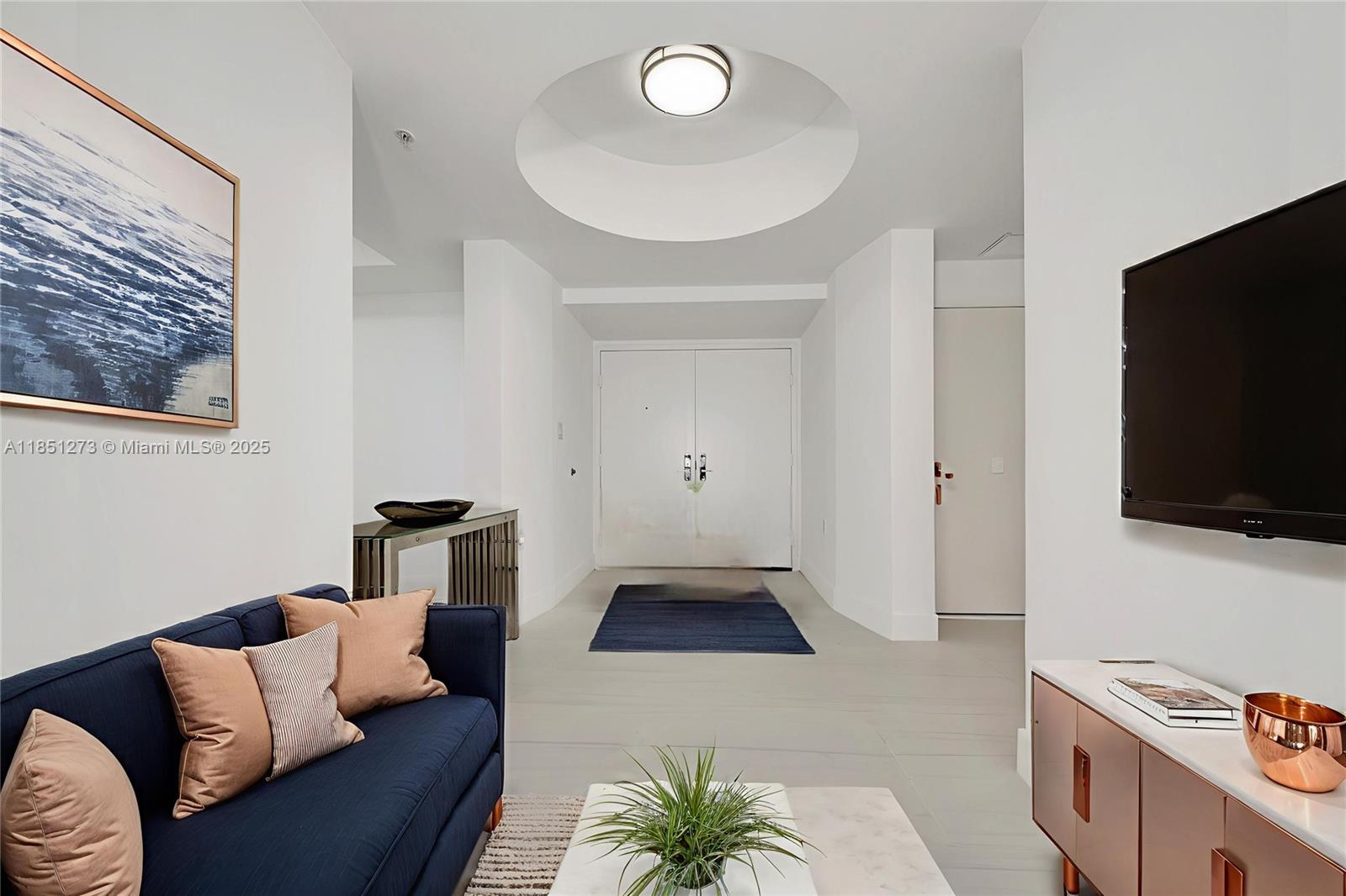 SAYAN CONDO - Residential