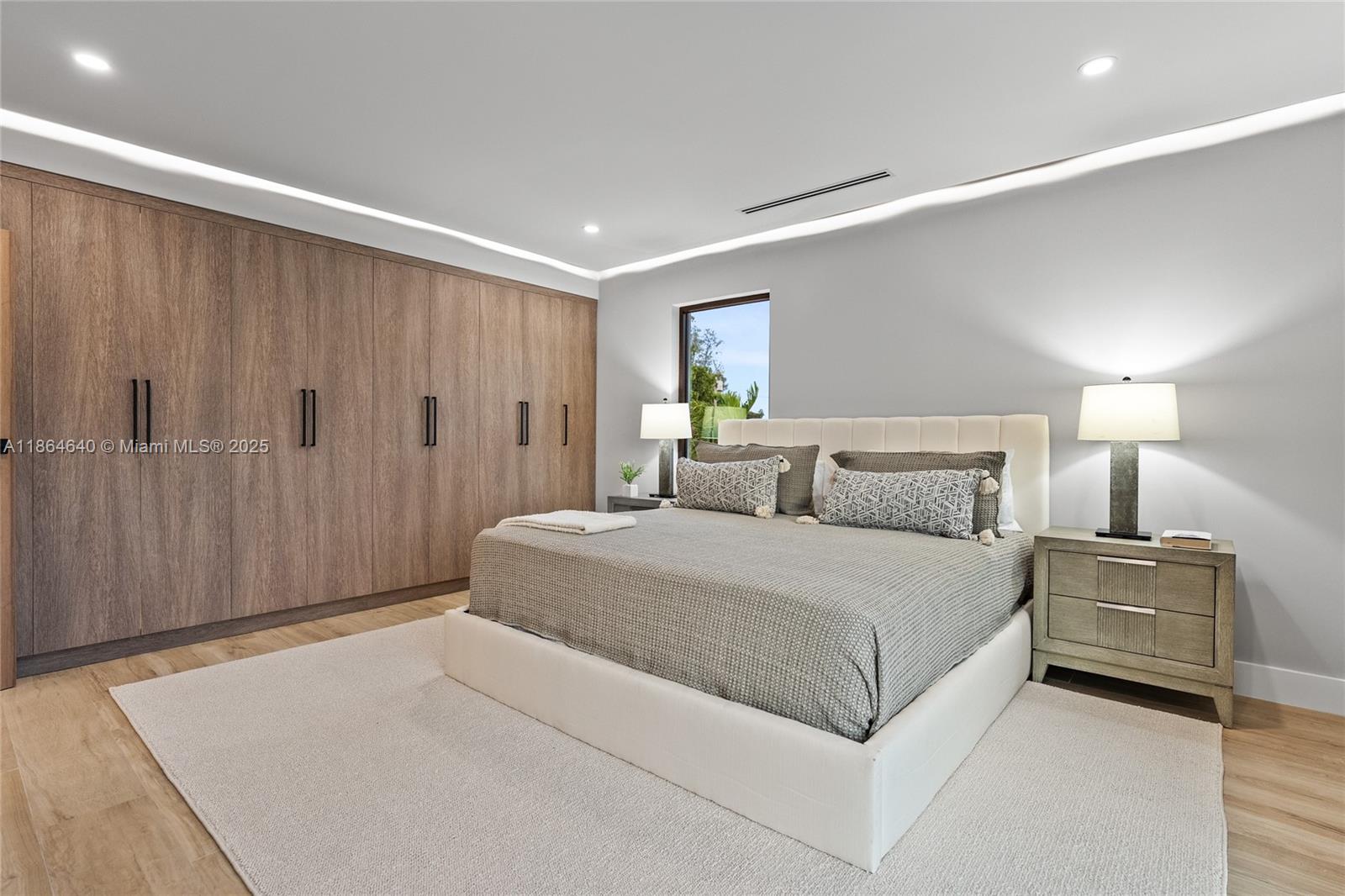 BERMUDA RIVIERA - Residential