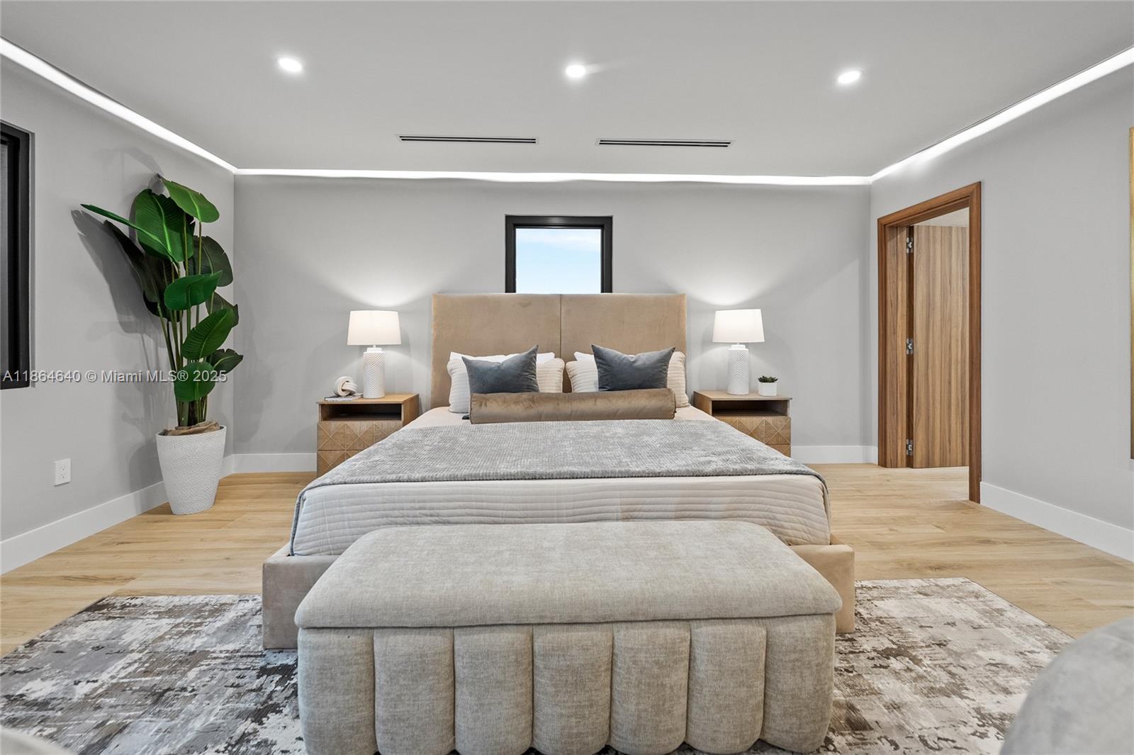 BERMUDA RIVIERA - Residential