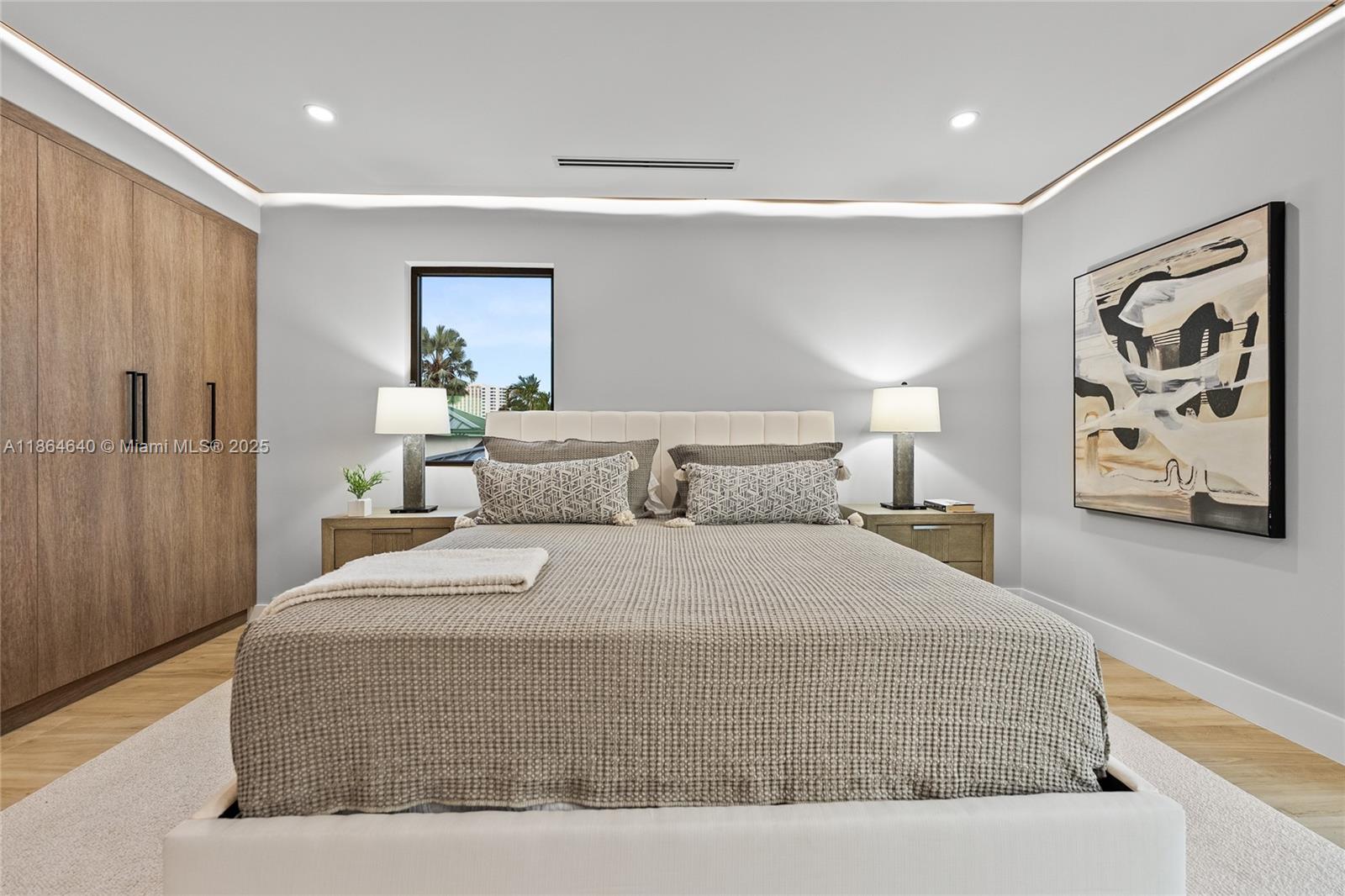BERMUDA RIVIERA - Residential