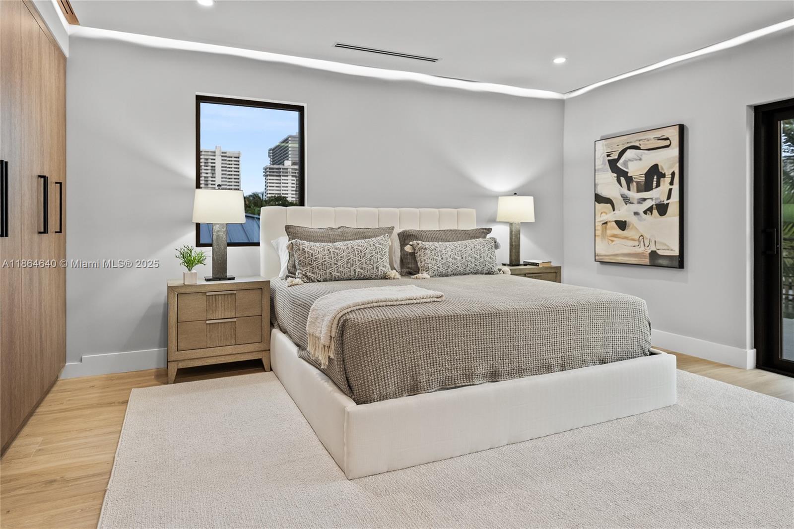 BERMUDA RIVIERA - Residential