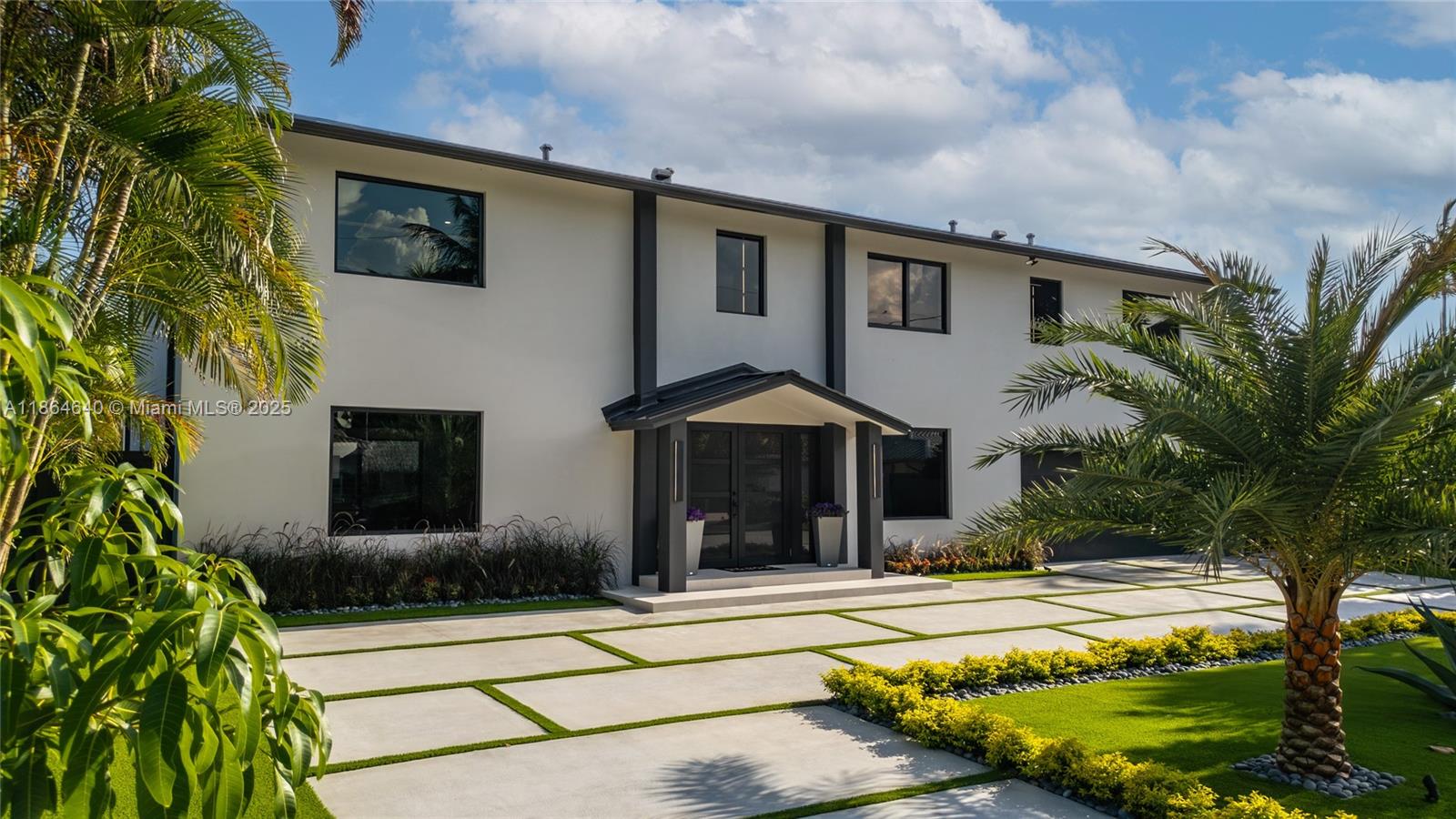 BERMUDA RIVIERA - Residential