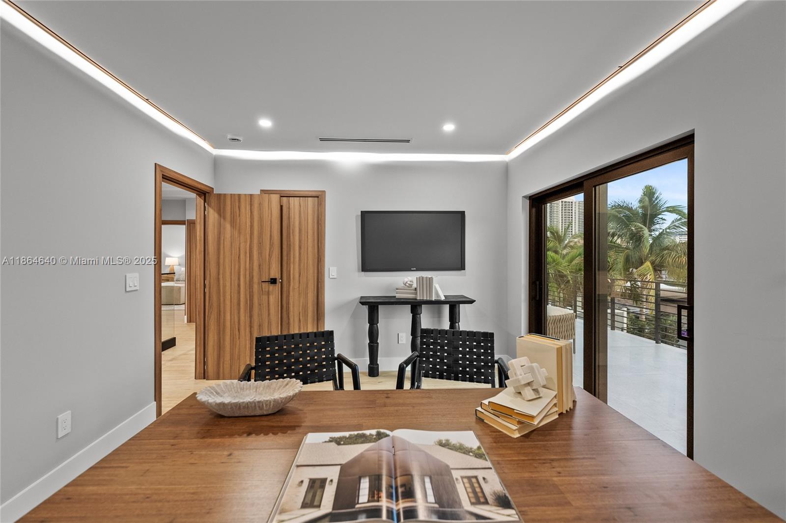 BERMUDA RIVIERA - Residential