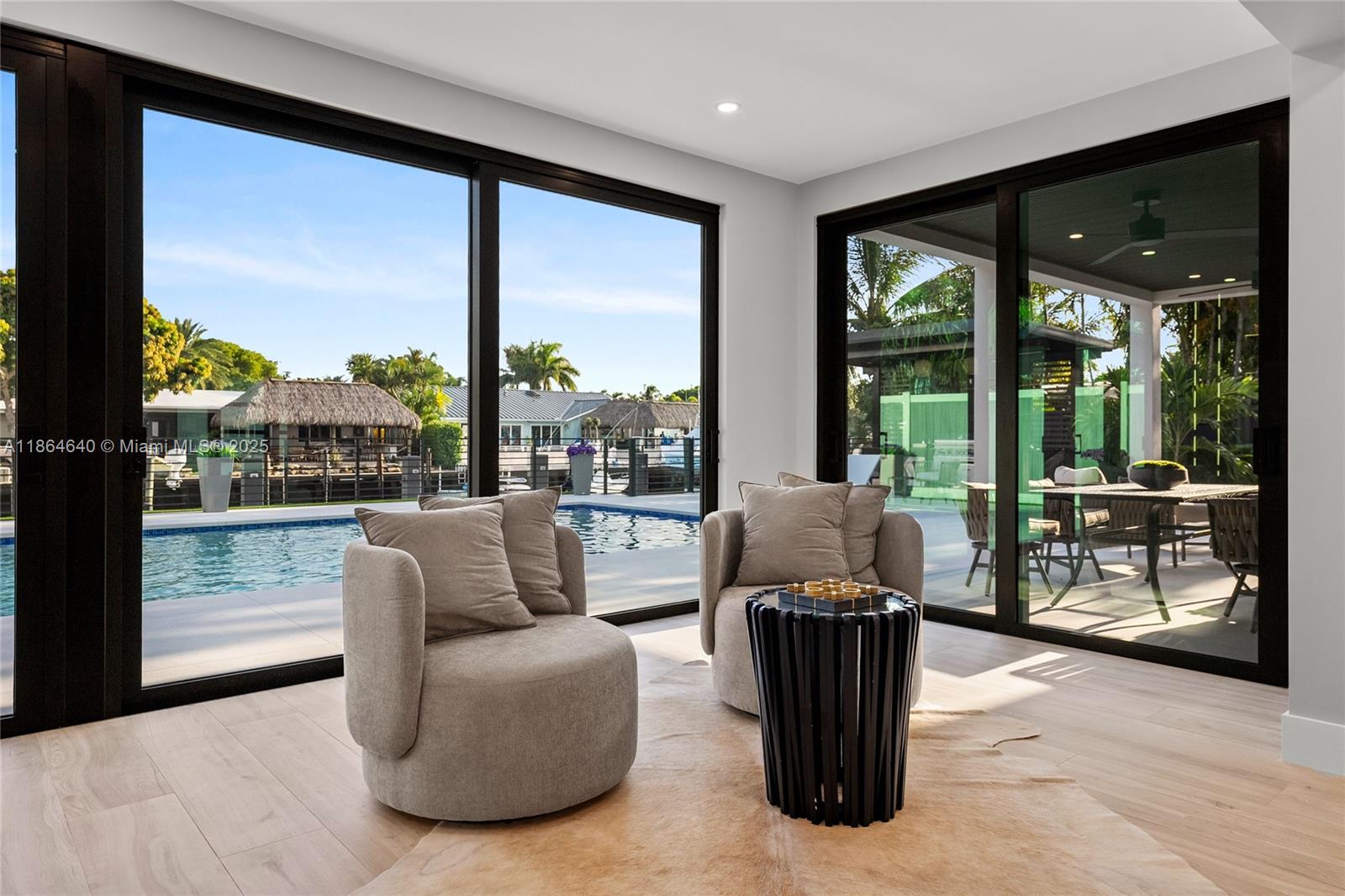 BERMUDA RIVIERA - Residential