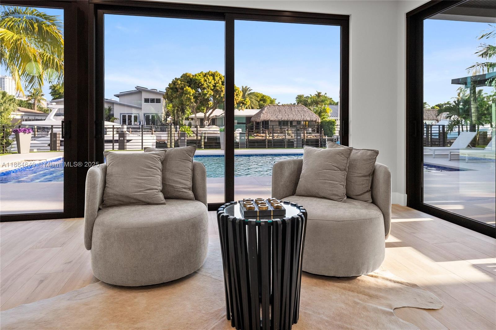 BERMUDA RIVIERA - Residential