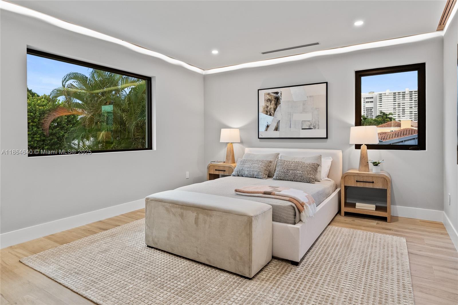 BERMUDA RIVIERA - Residential