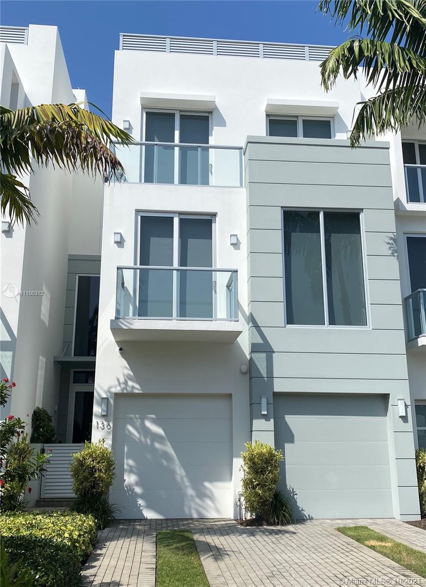 SEAGATE YACHT CLUB - Residential