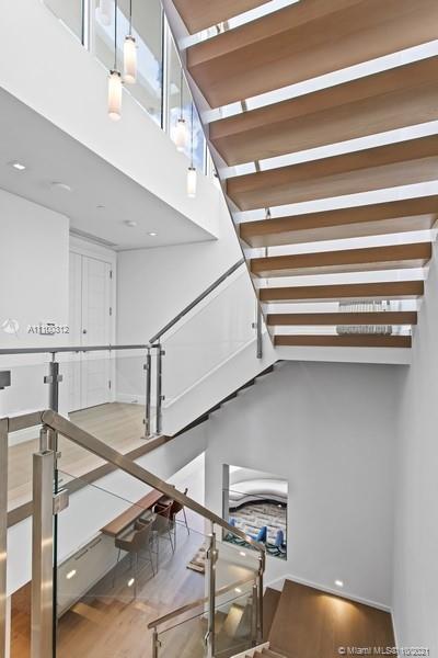 SEAGATE YACHT CLUB - Residential