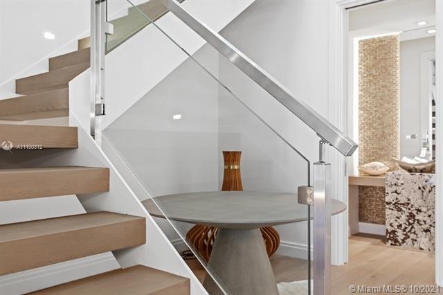 SEAGATE YACHT CLUB - Residential