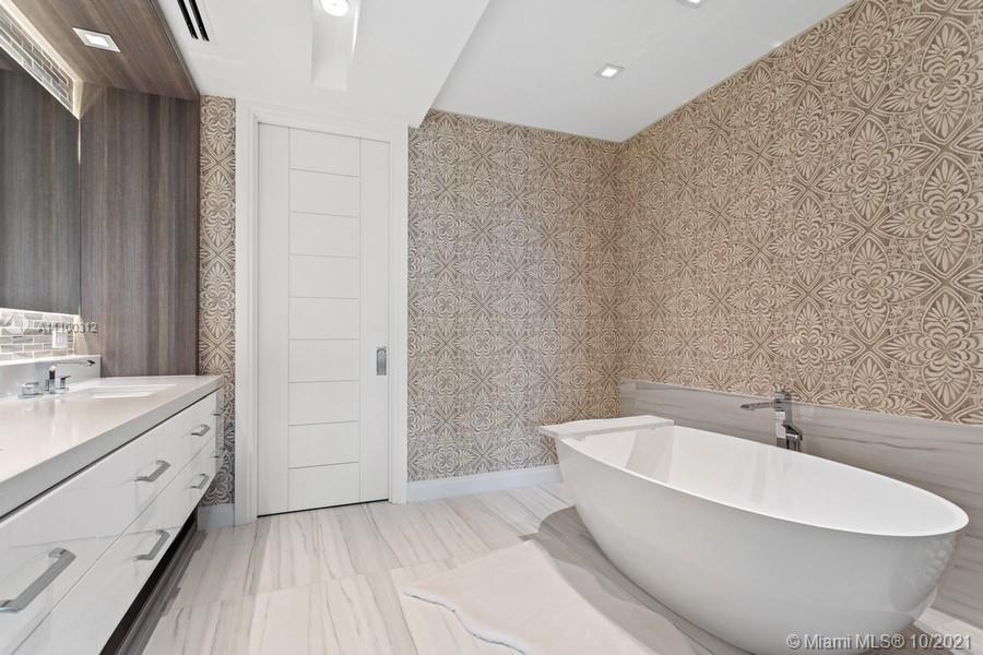 SEAGATE YACHT CLUB - Residential