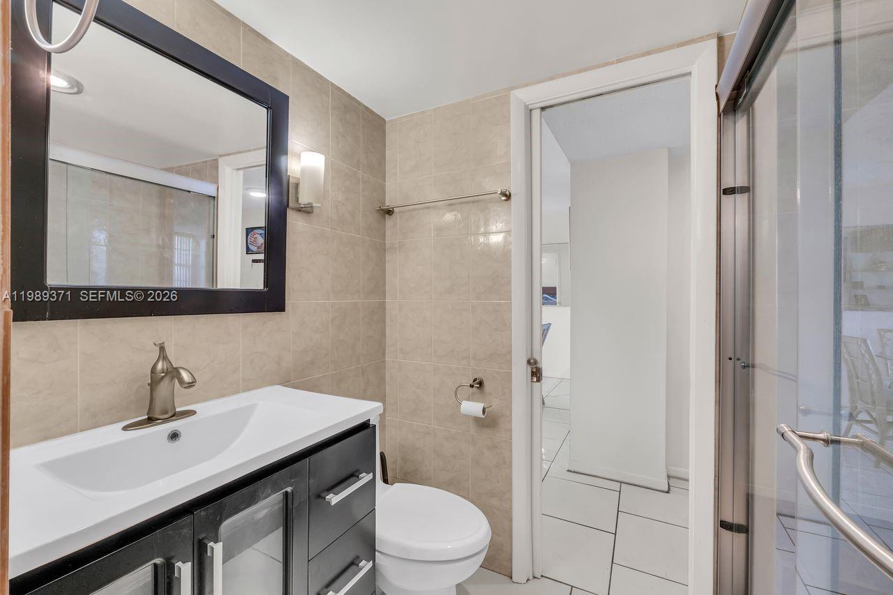 IMPERIAL TOWERS CONDO - Residential