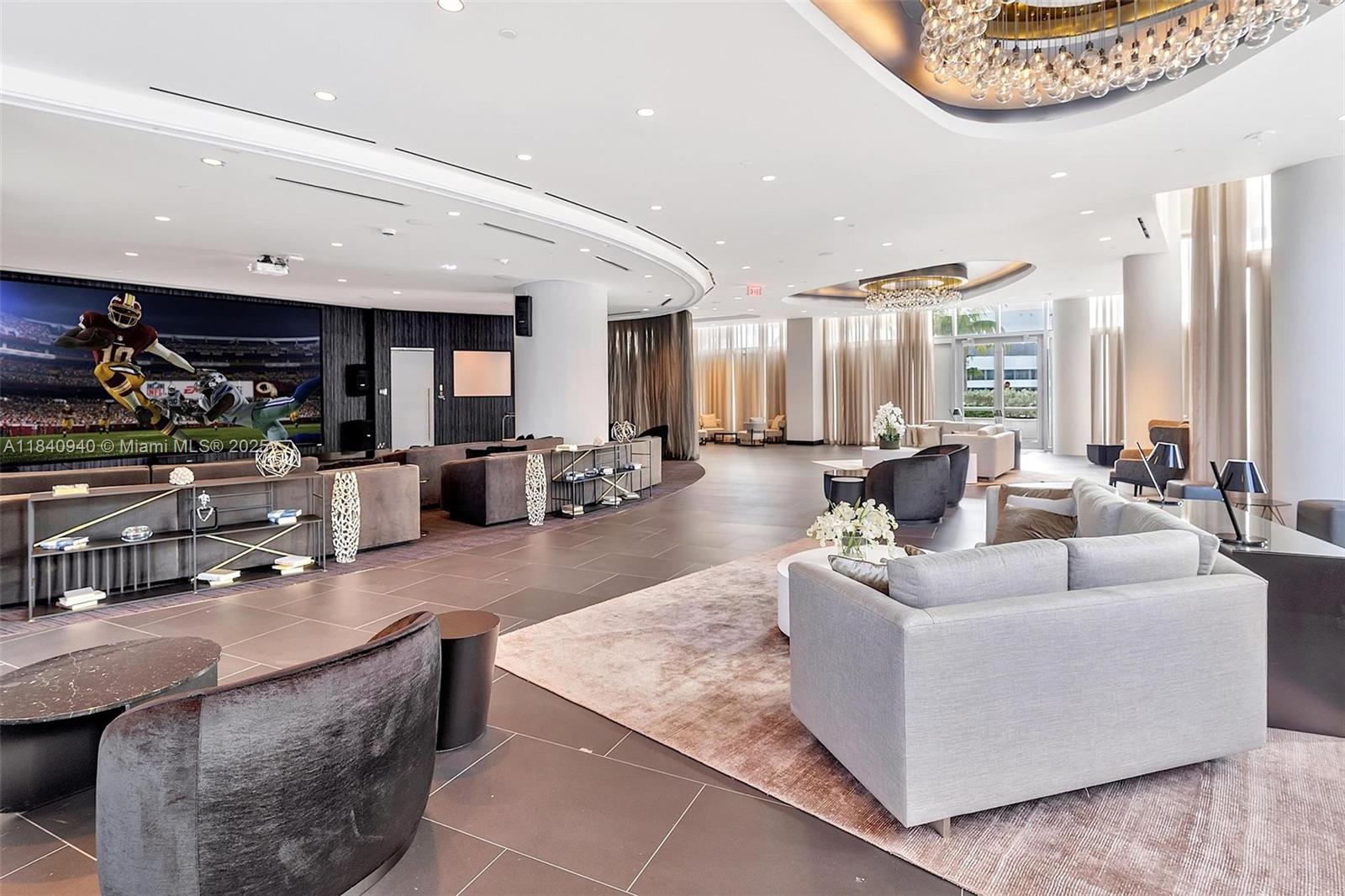 PARAMOUNT MIAMI WORLDCENTR - Residential