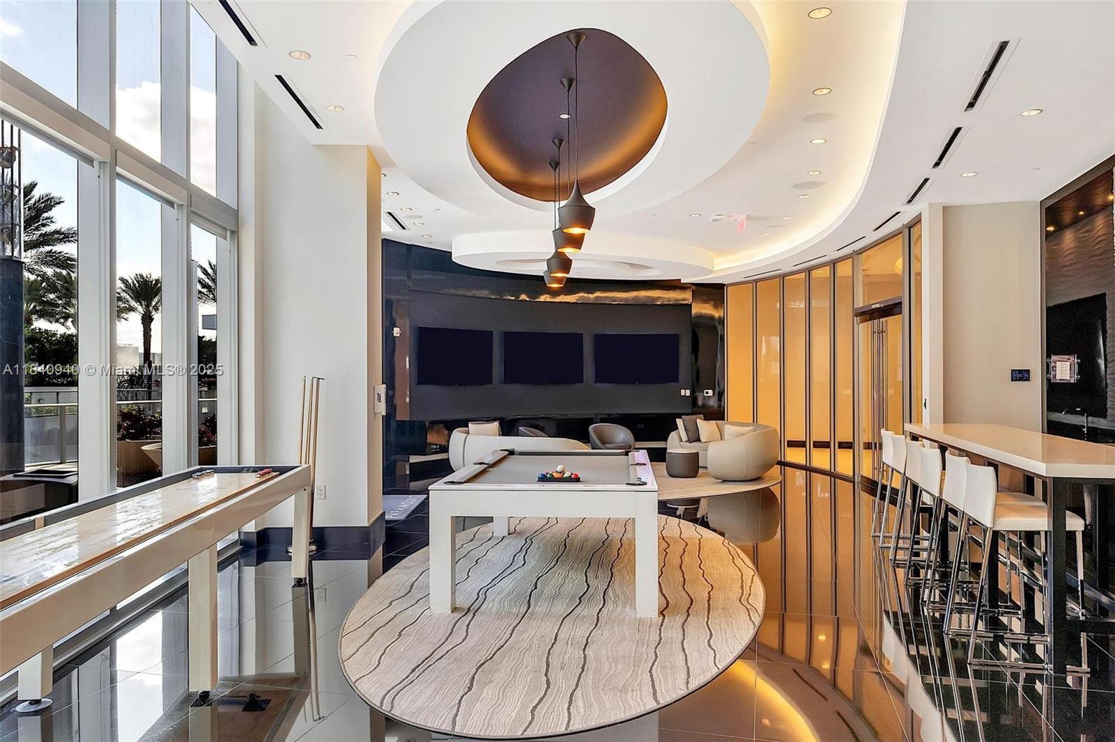 PARAMOUNT MIAMI WORLDCENTR - Residential