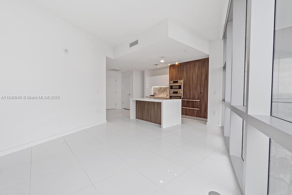 PARAMOUNT MIAMI WORLDCENTR - Residential