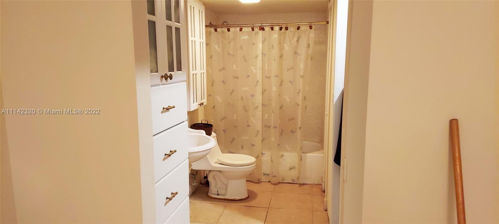 LIME BAY 6 CONDO - Residential