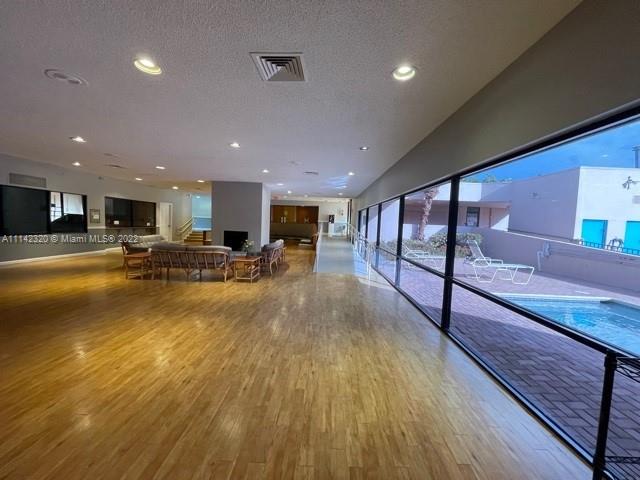 LIME BAY 6 CONDO - Residential