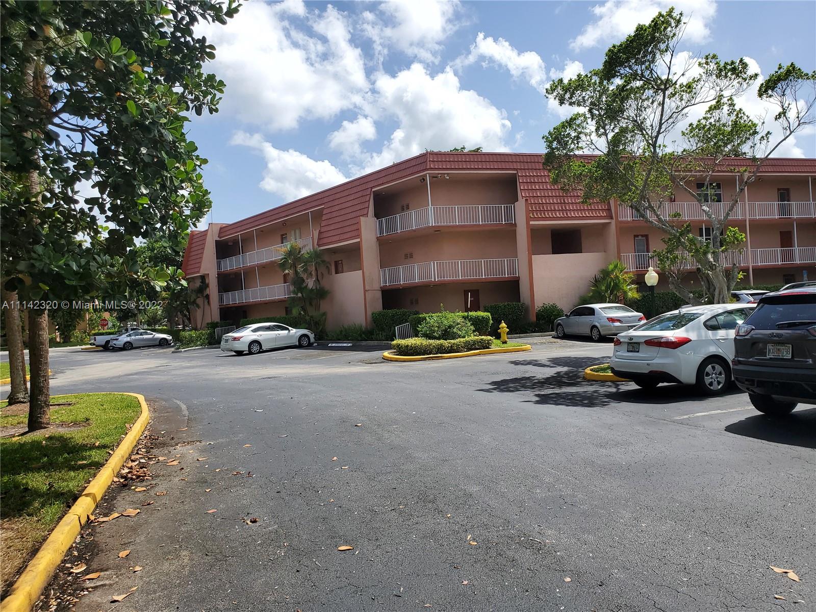 LIME BAY 6 CONDO - Residential