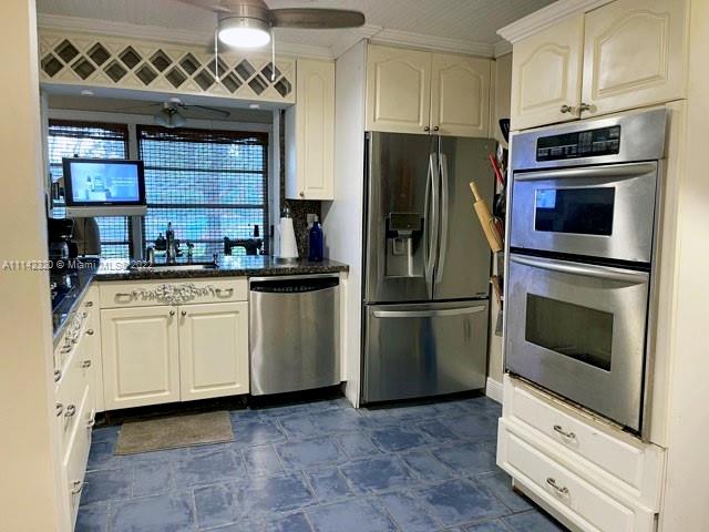 LIME BAY 6 CONDO - Residential