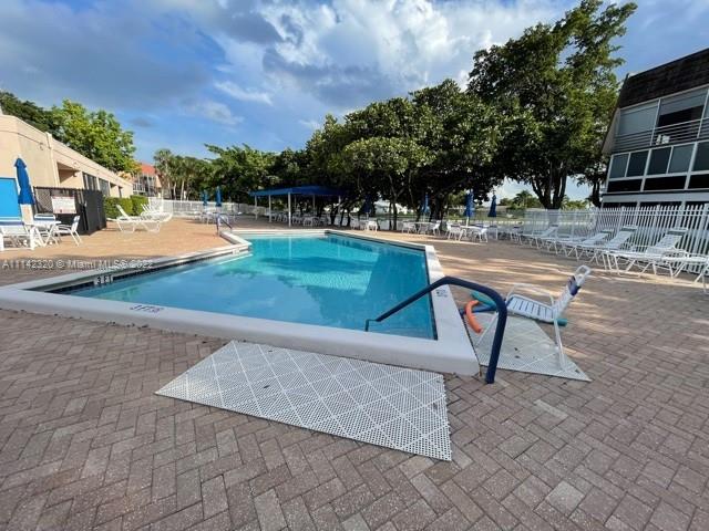 LIME BAY 6 CONDO - Residential