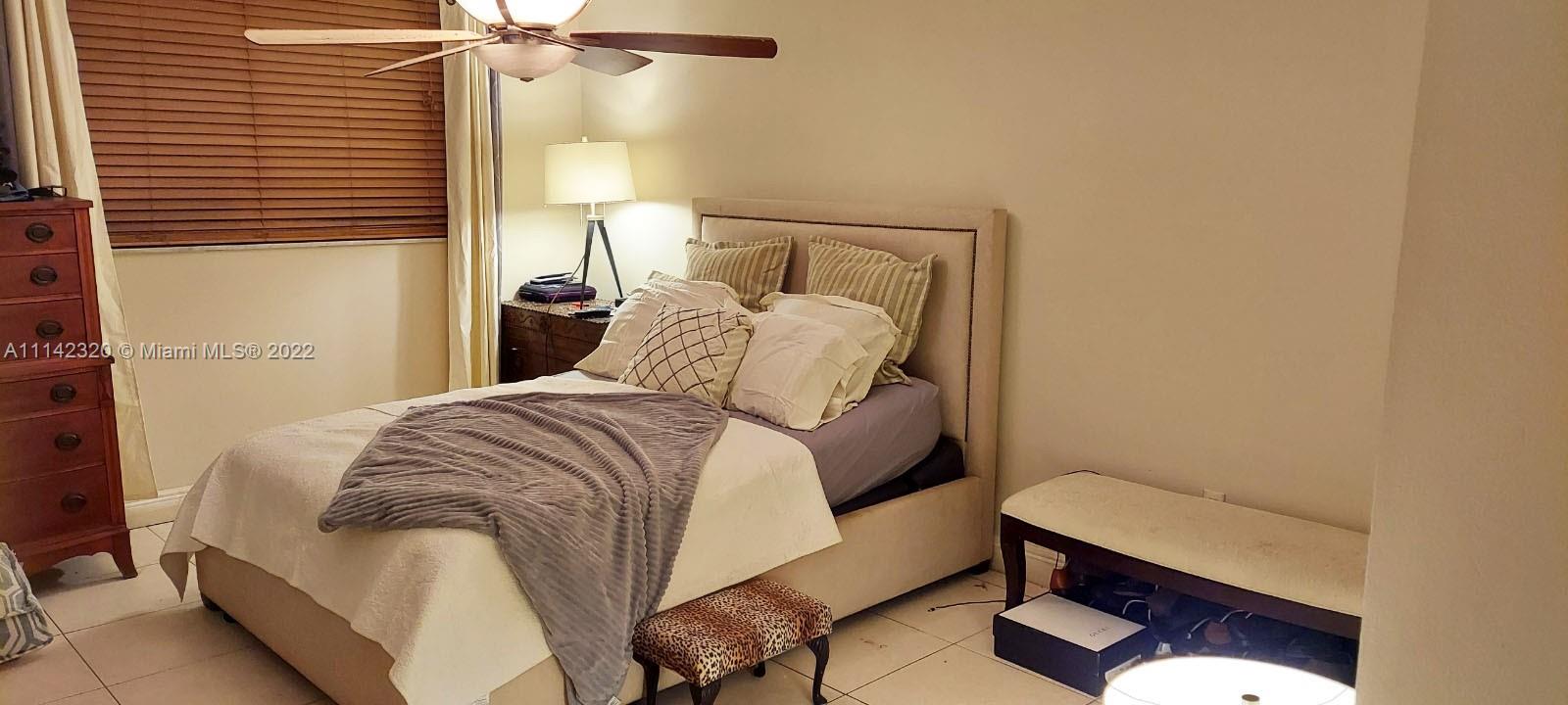 LIME BAY 6 CONDO - Residential