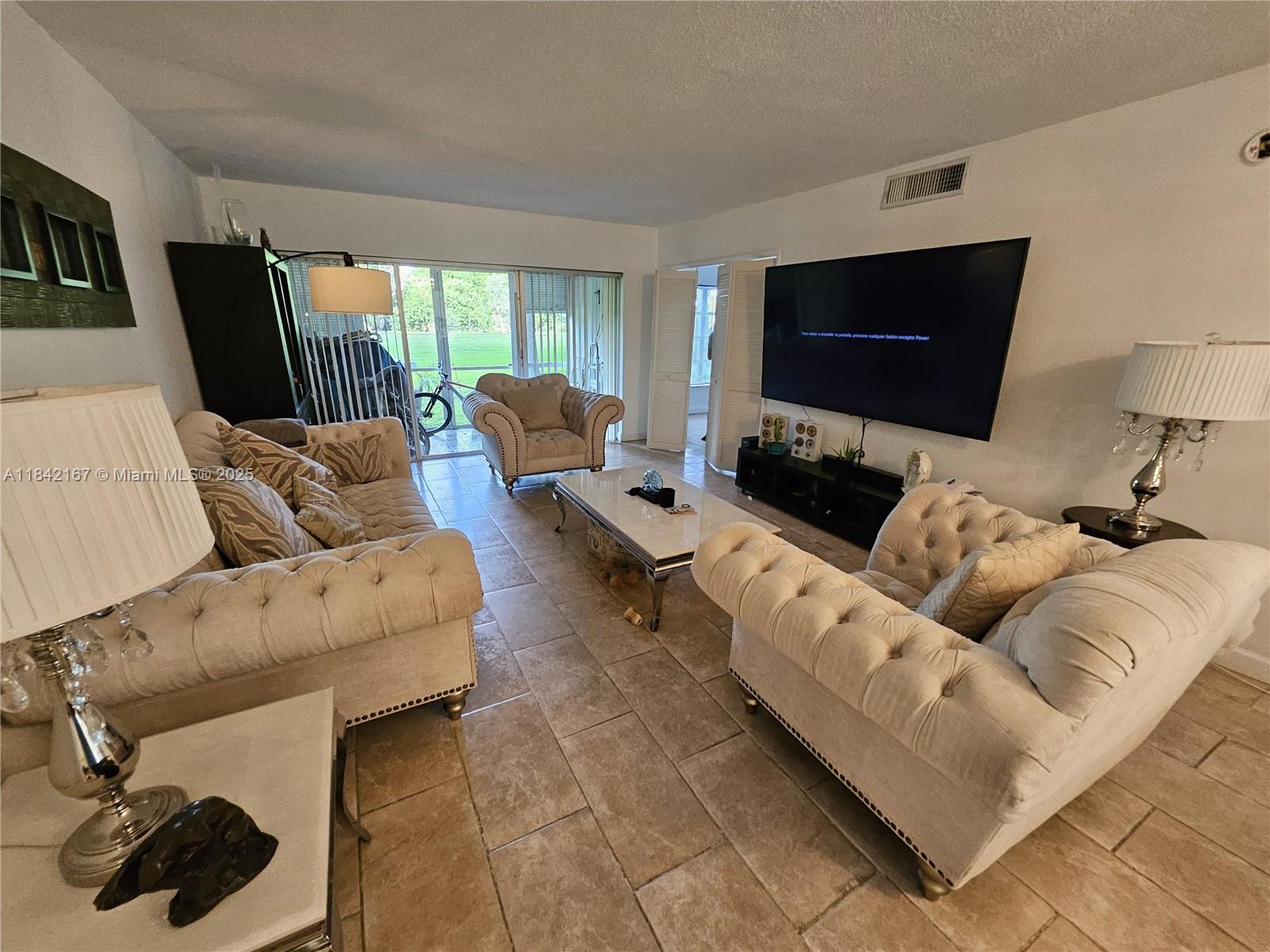 3250 N Palm Aire Dr 103