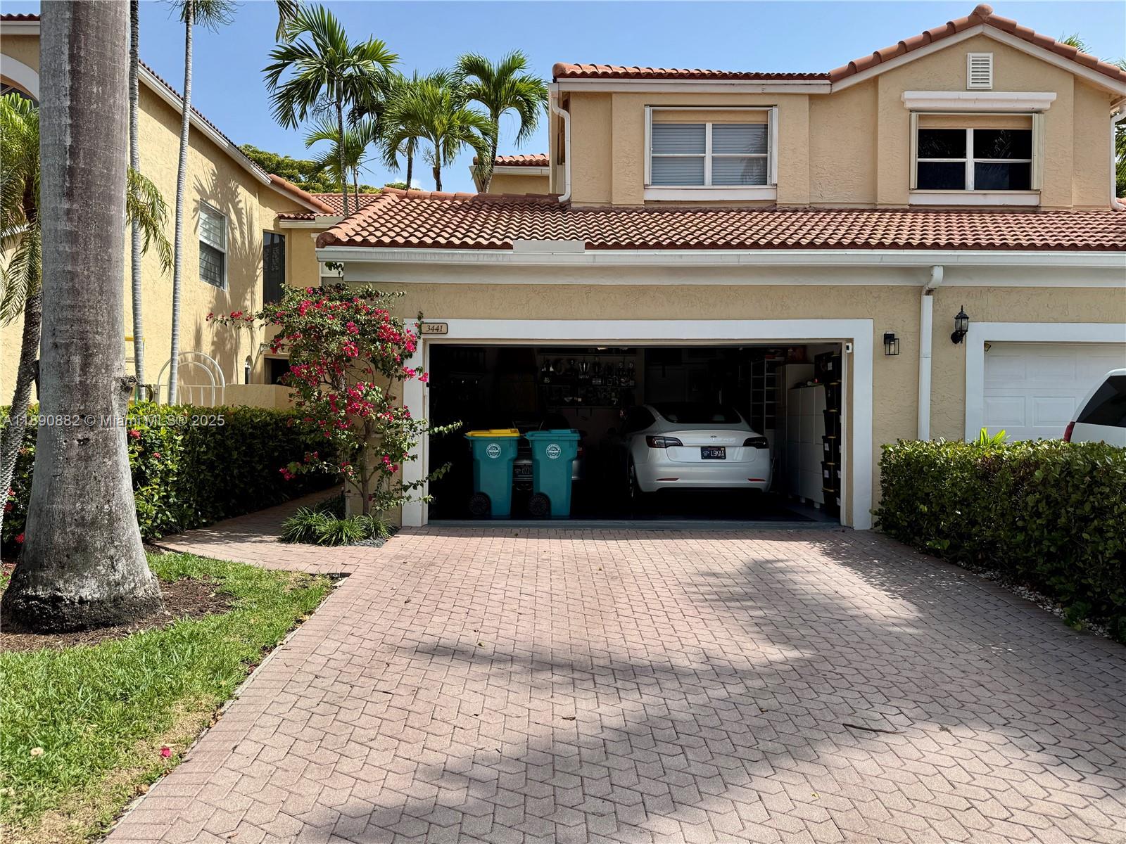 SPINNAKER BAY - Residential