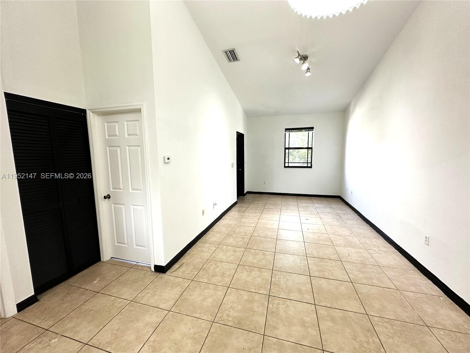 VENICE AT CRYSTAL LAKES C - Residential