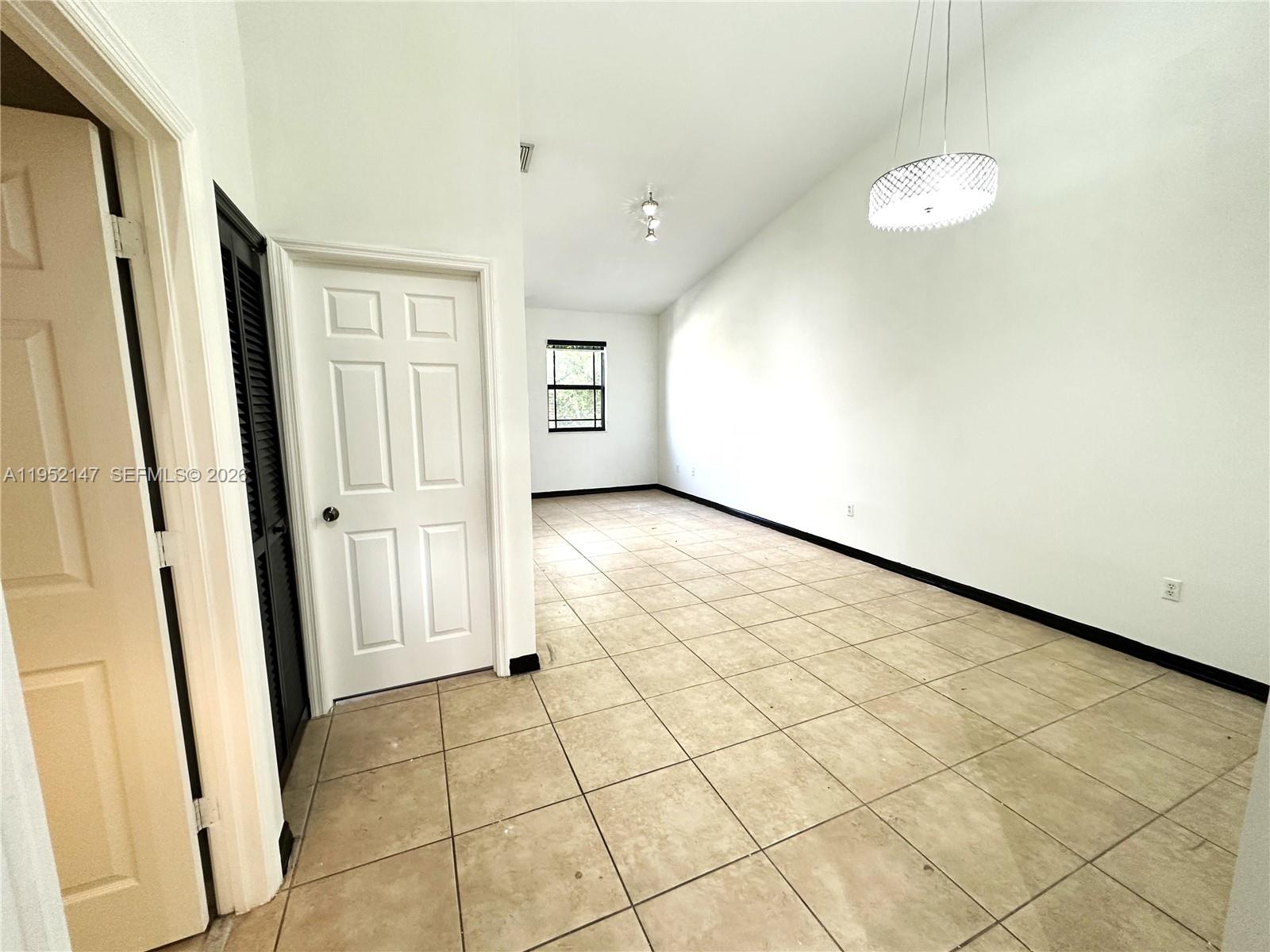 VENICE AT CRYSTAL LAKES C - Residential