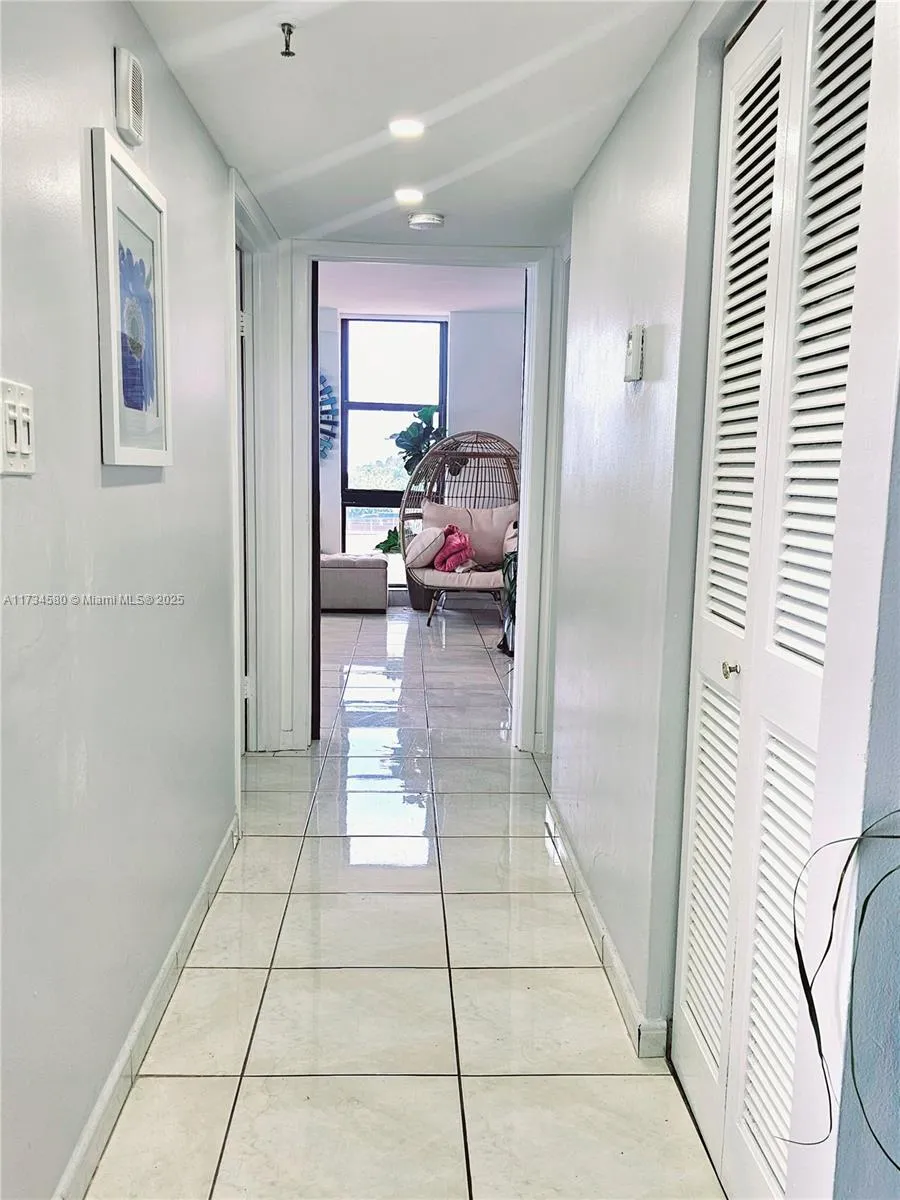 Miami Beach, Florida 33140, United States, 2 Bedrooms Bedrooms, ,2 BathroomsBathrooms,Residential,Active,11683