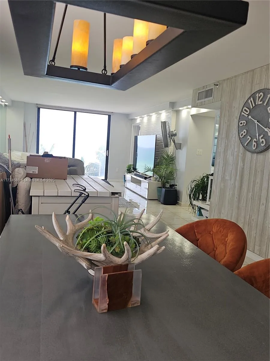 Miami Beach, Florida 33140, United States, 2 Bedrooms Bedrooms, ,2 BathroomsBathrooms,Residential,Active,11683