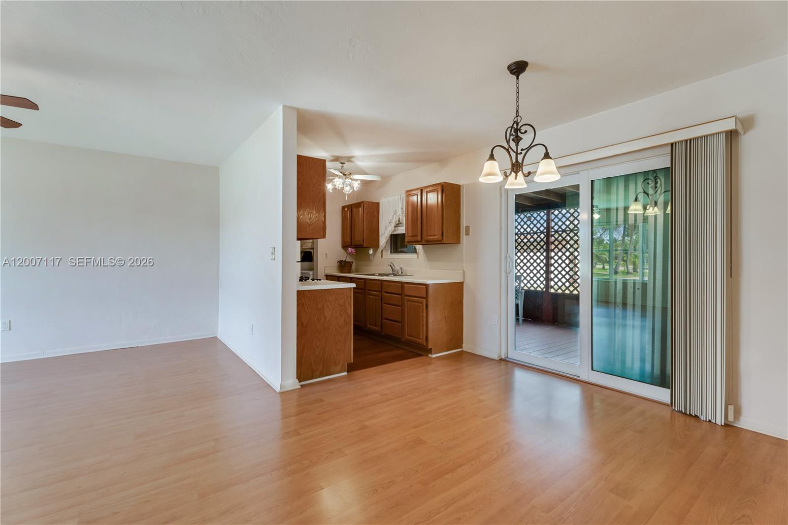 PINE TREE MANOR SEC 3 - Residential