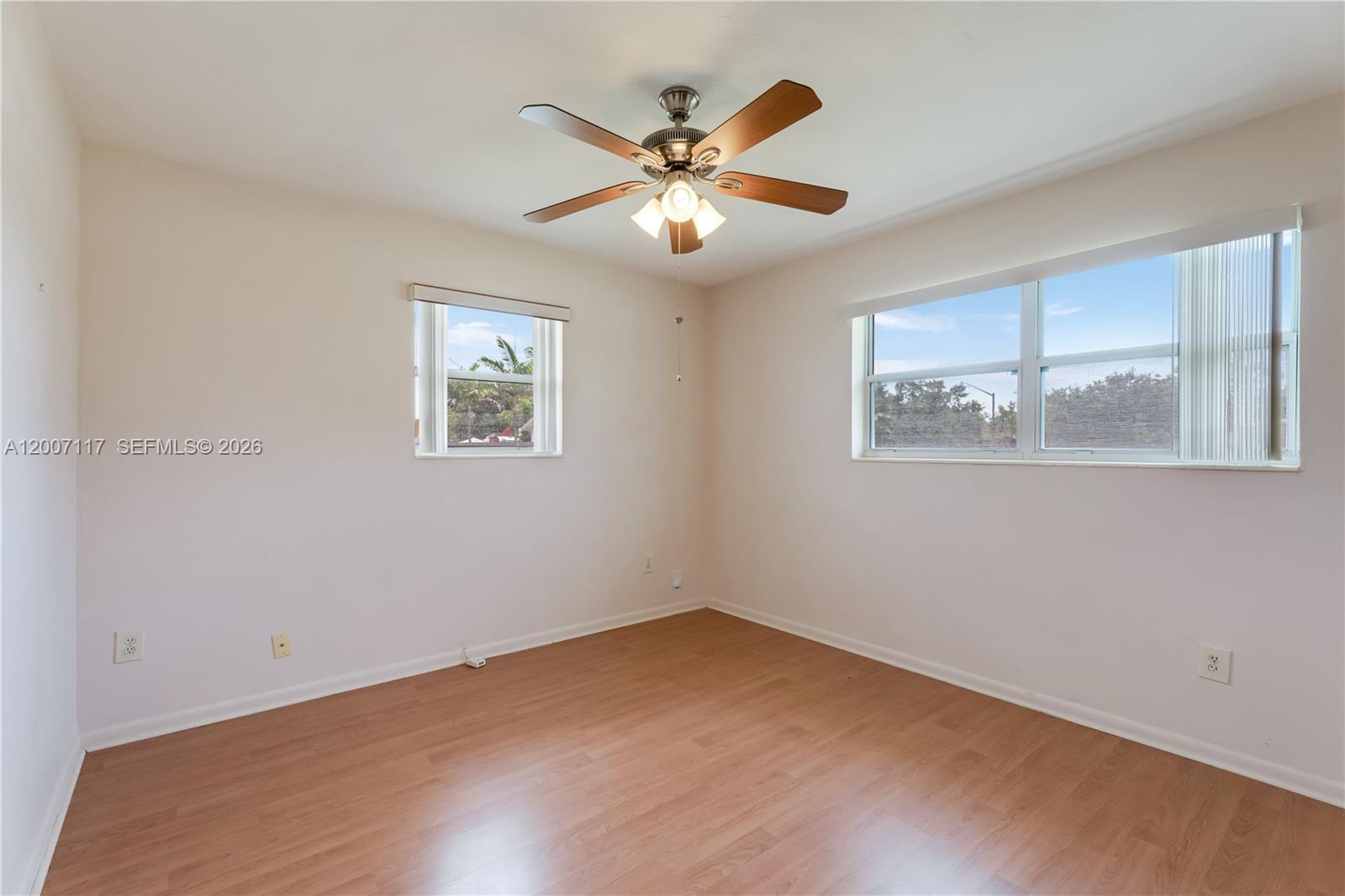 PINE TREE MANOR SEC 3 - Residential