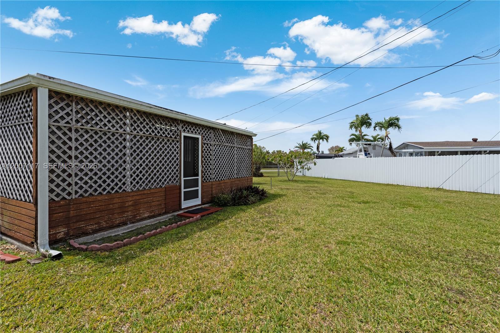 PINE TREE MANOR SEC 3 - Residential