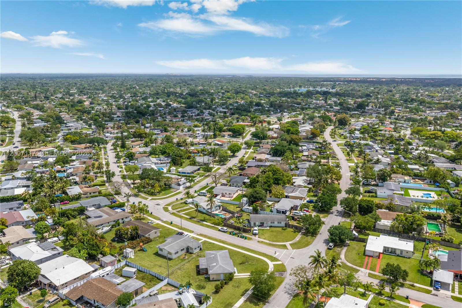 PINE TREE MANOR SEC 3 - Residential