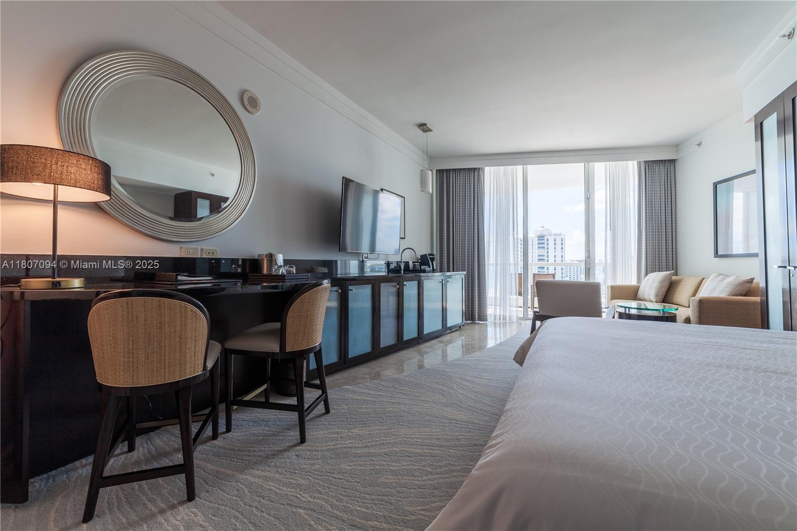 FONTAINEBLEAU III OCEAN C - Residential