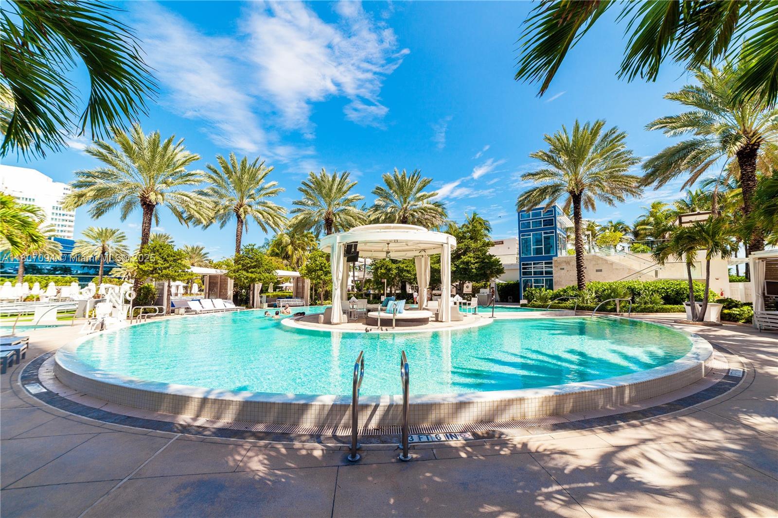 FONTAINEBLEAU III OCEAN C - Residential