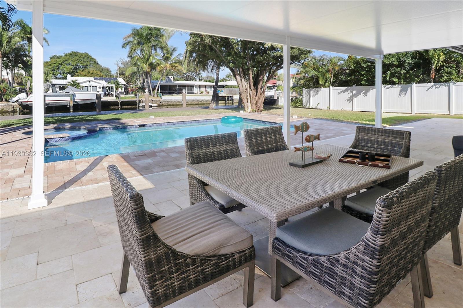 LAUDER GATE ISLES - Residential Lease