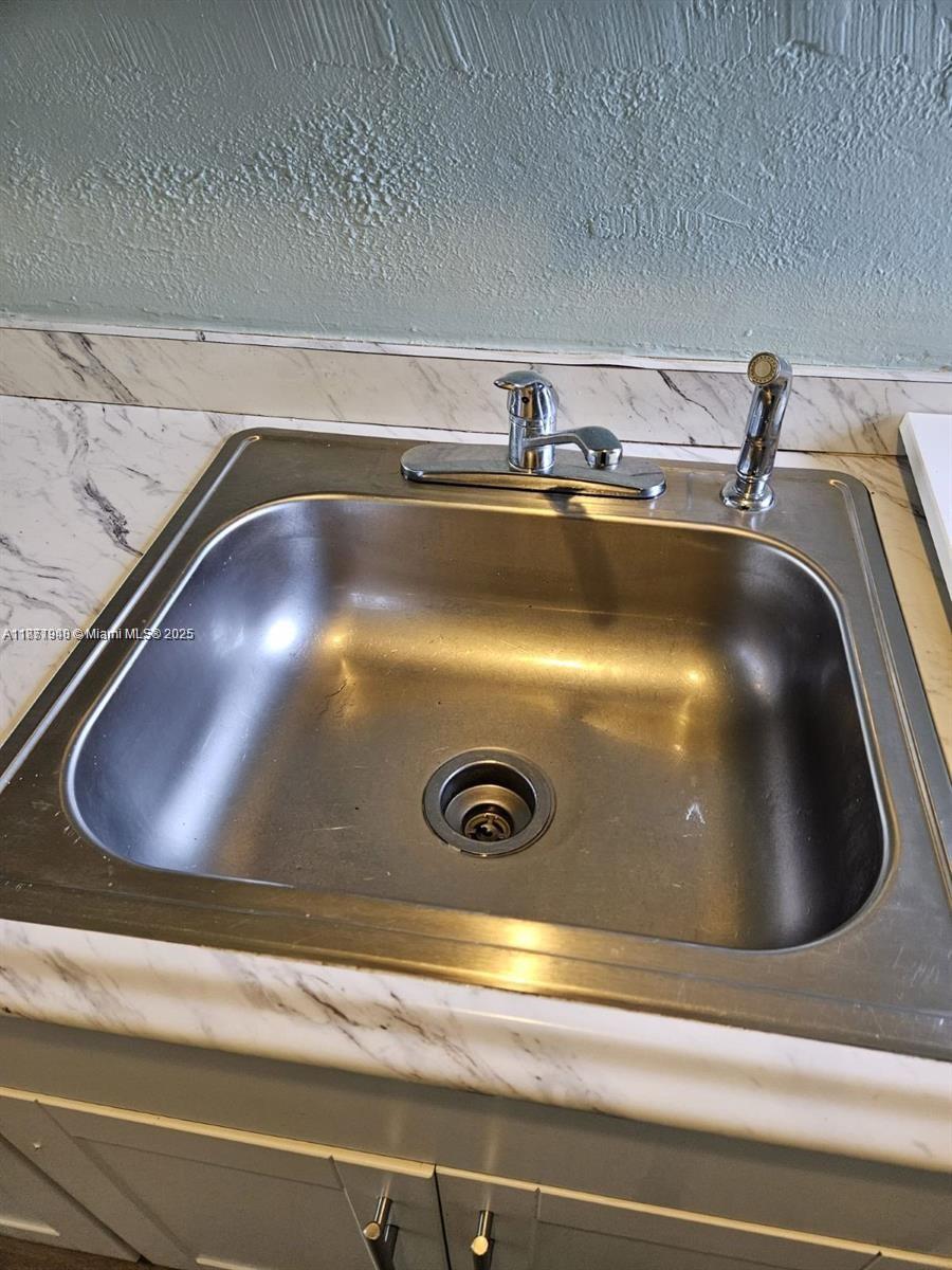 WASHINGTON PARK THIRD ADD - Residential Lease