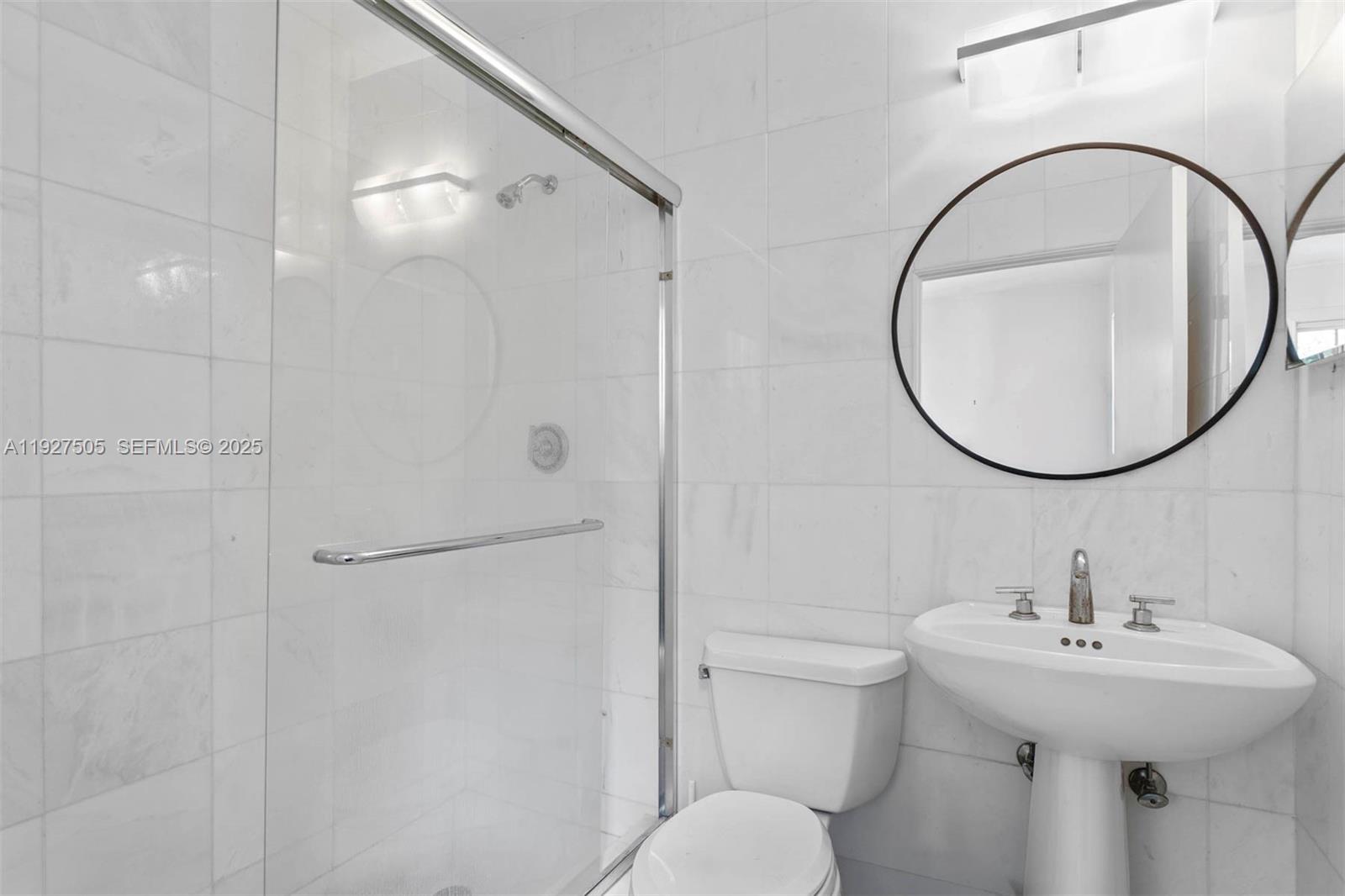 929 CONDO - Residential