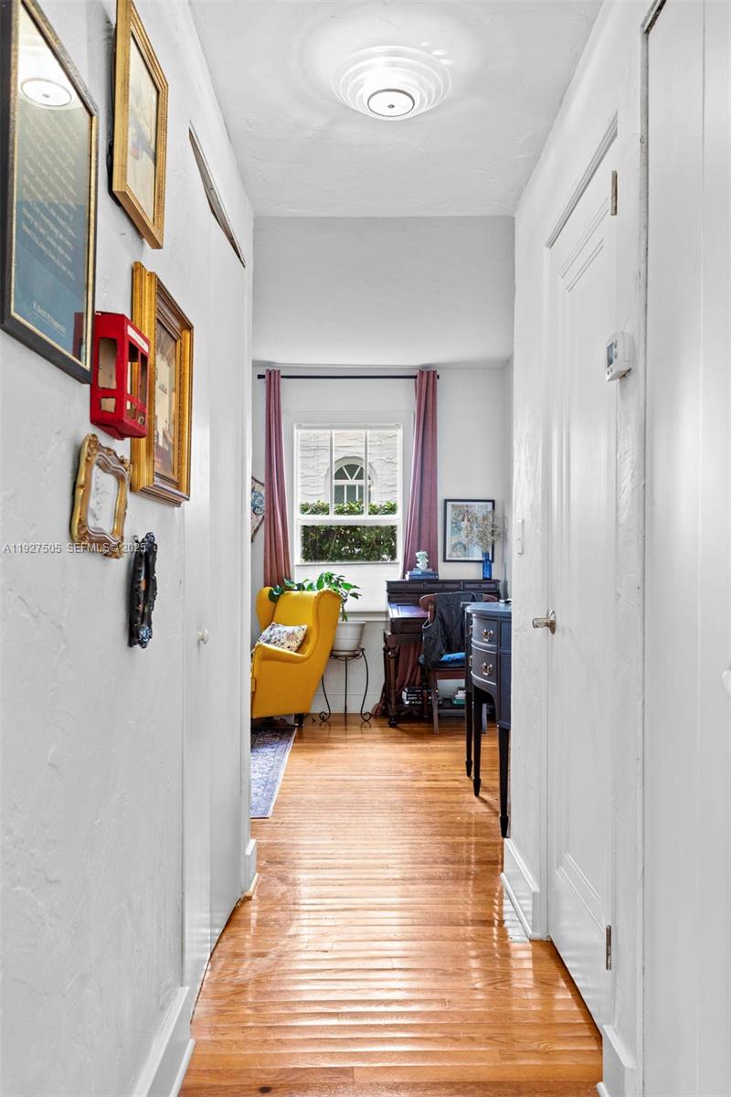 929 CONDO - Residential