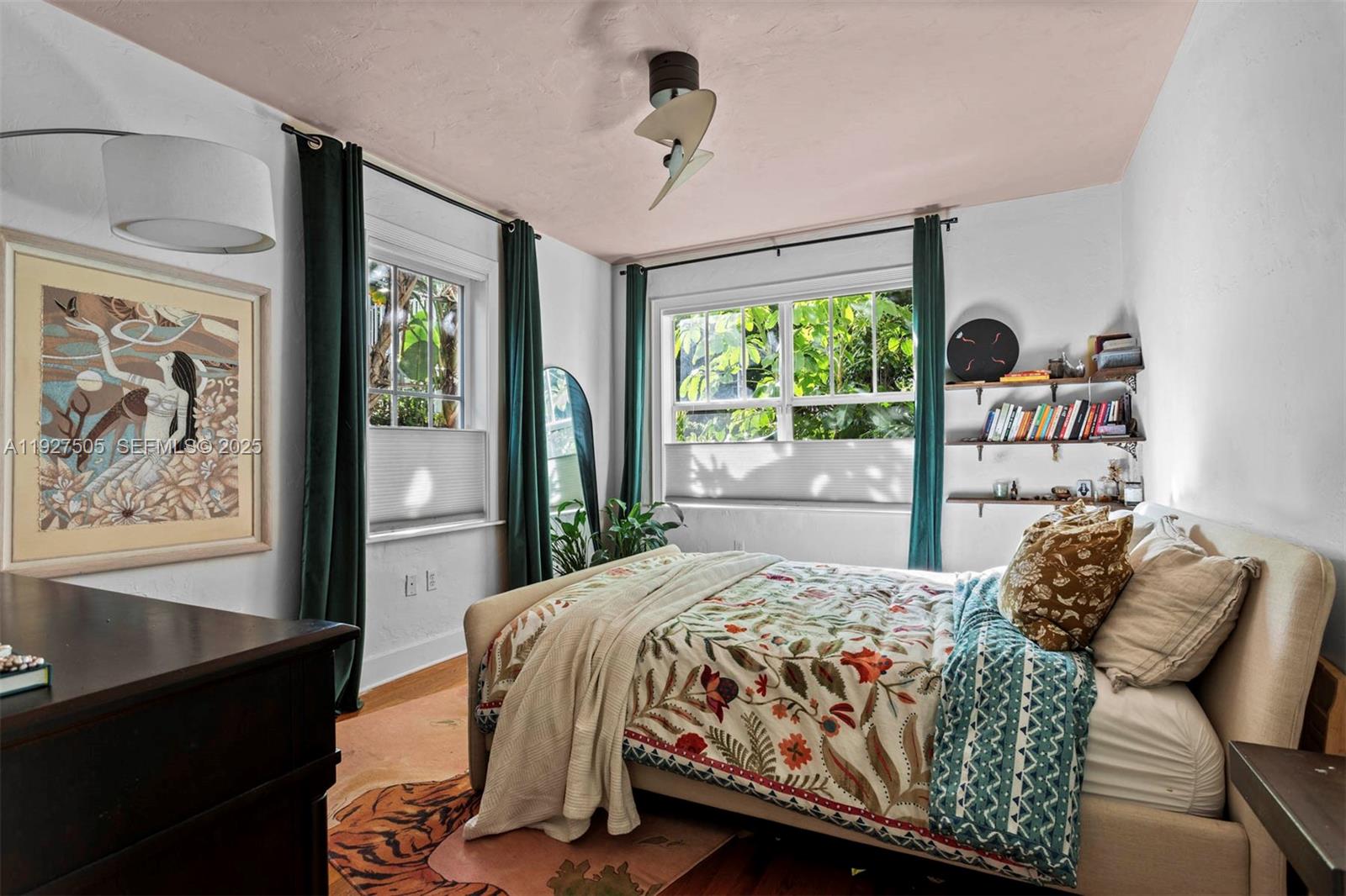 929 CONDO - Residential