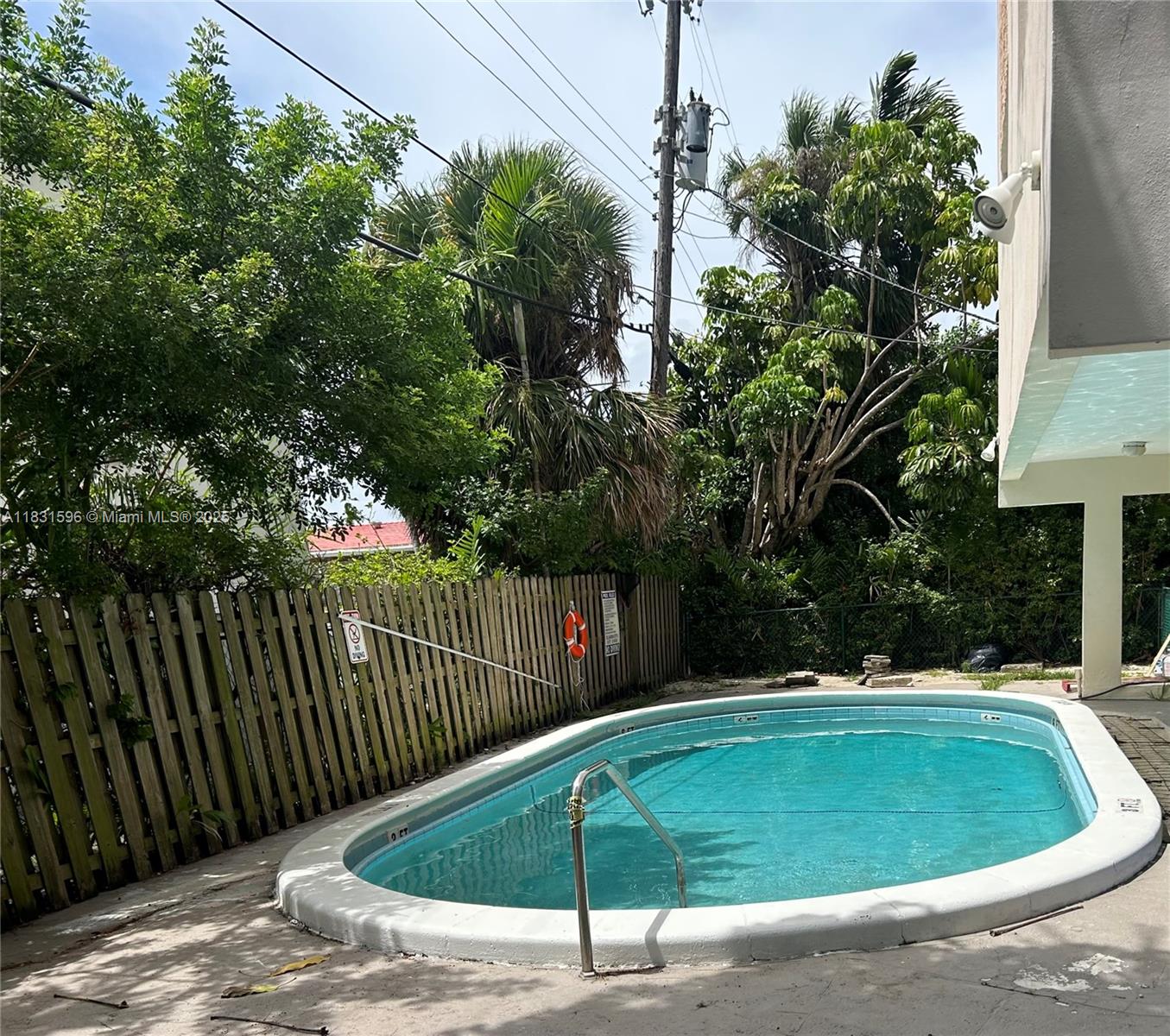 CHATILLON HALL CONDOMINIU - Residential