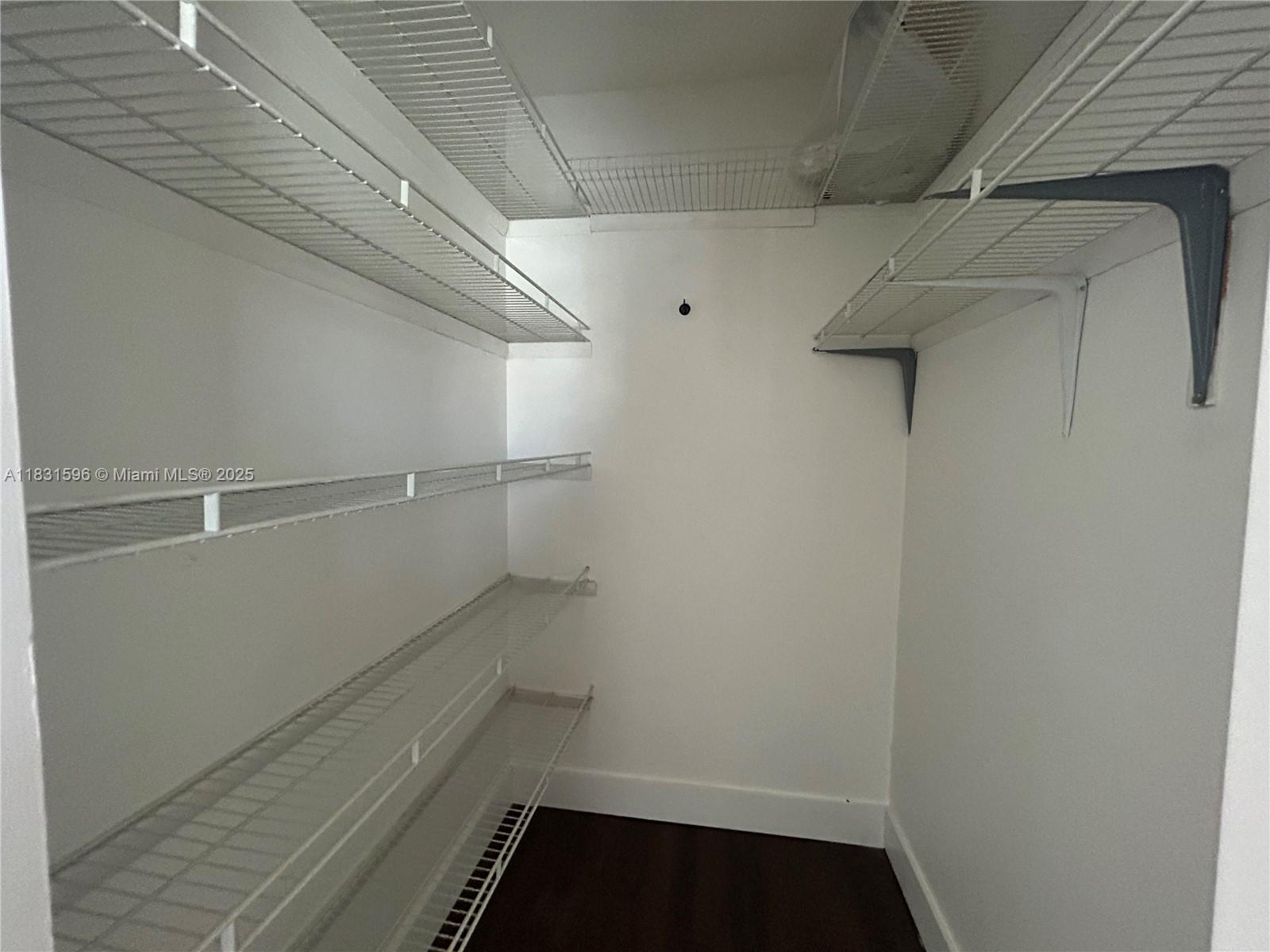 CHATILLON HALL CONDOMINIU - Residential