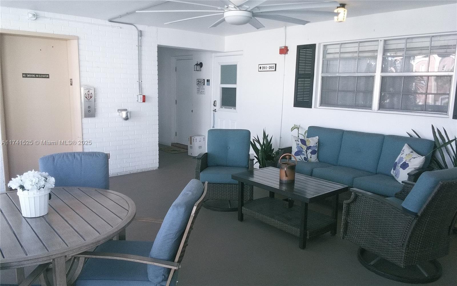 ISLE OF PARADISE CO-OP E - Residential