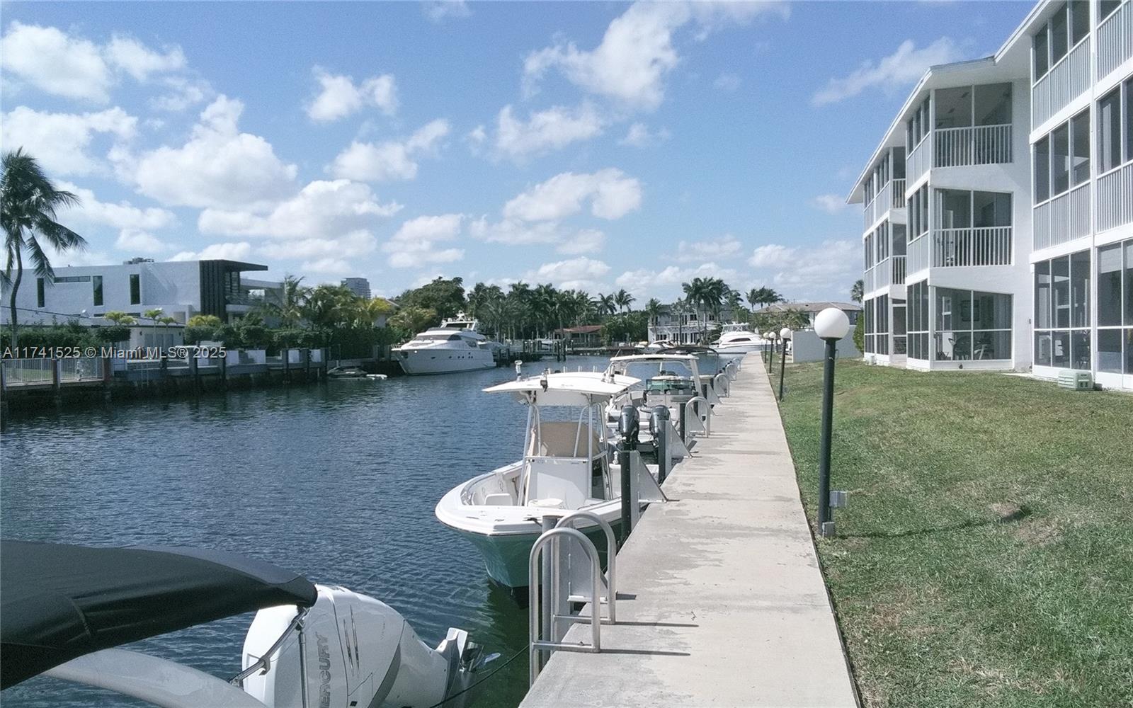 ISLE OF PARADISE CO-OP E - Residential