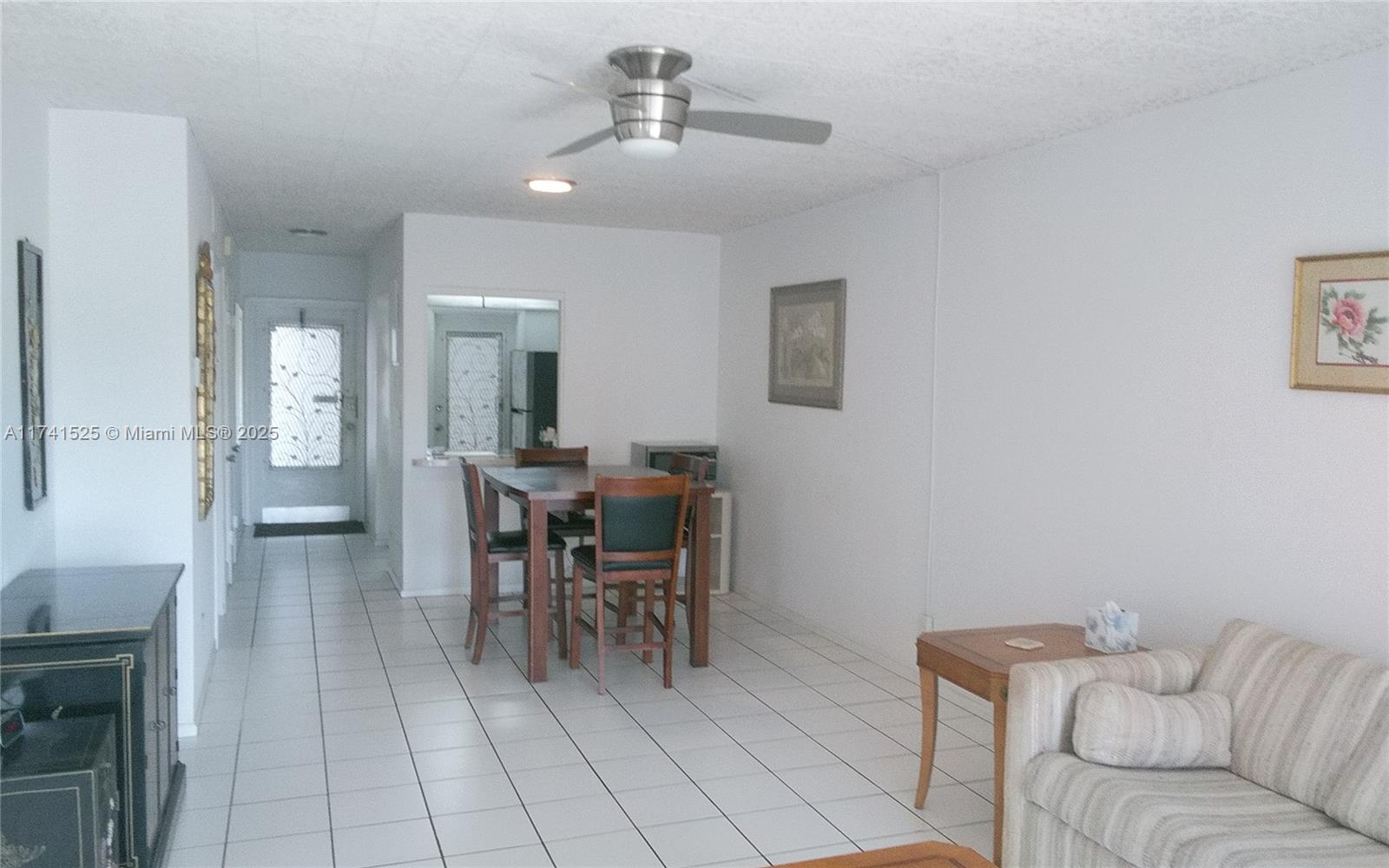 ISLE OF PARADISE CO-OP E - Residential