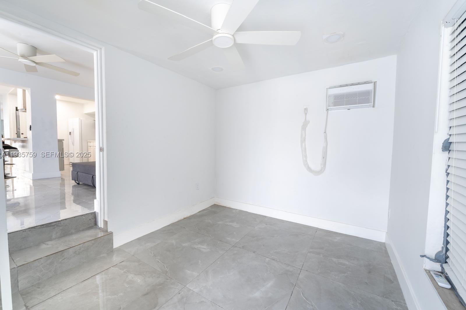 BISCAYNE BEACH-2ND ADDN - Residential